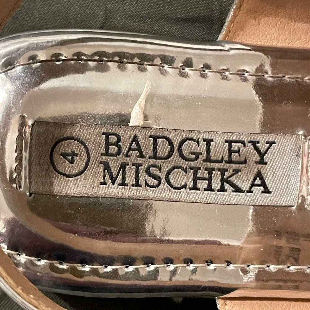 Badgley‎ Mischka Silver Sandals size 4
